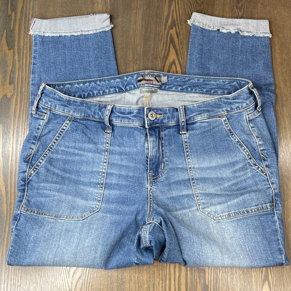 Torrid BF Vintage Stretch Crop Jean